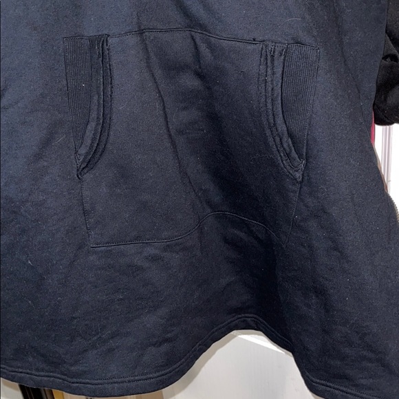 Gym Shark Sleeveless Hoodie - Picture 2 of 9